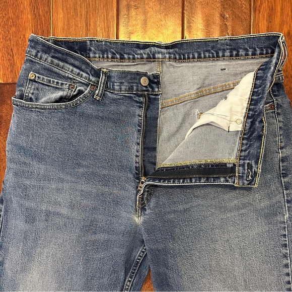 Levi’s 550 Men’s Relaxed Fit Jeans. Size 40x36 - Picture 4 of 13